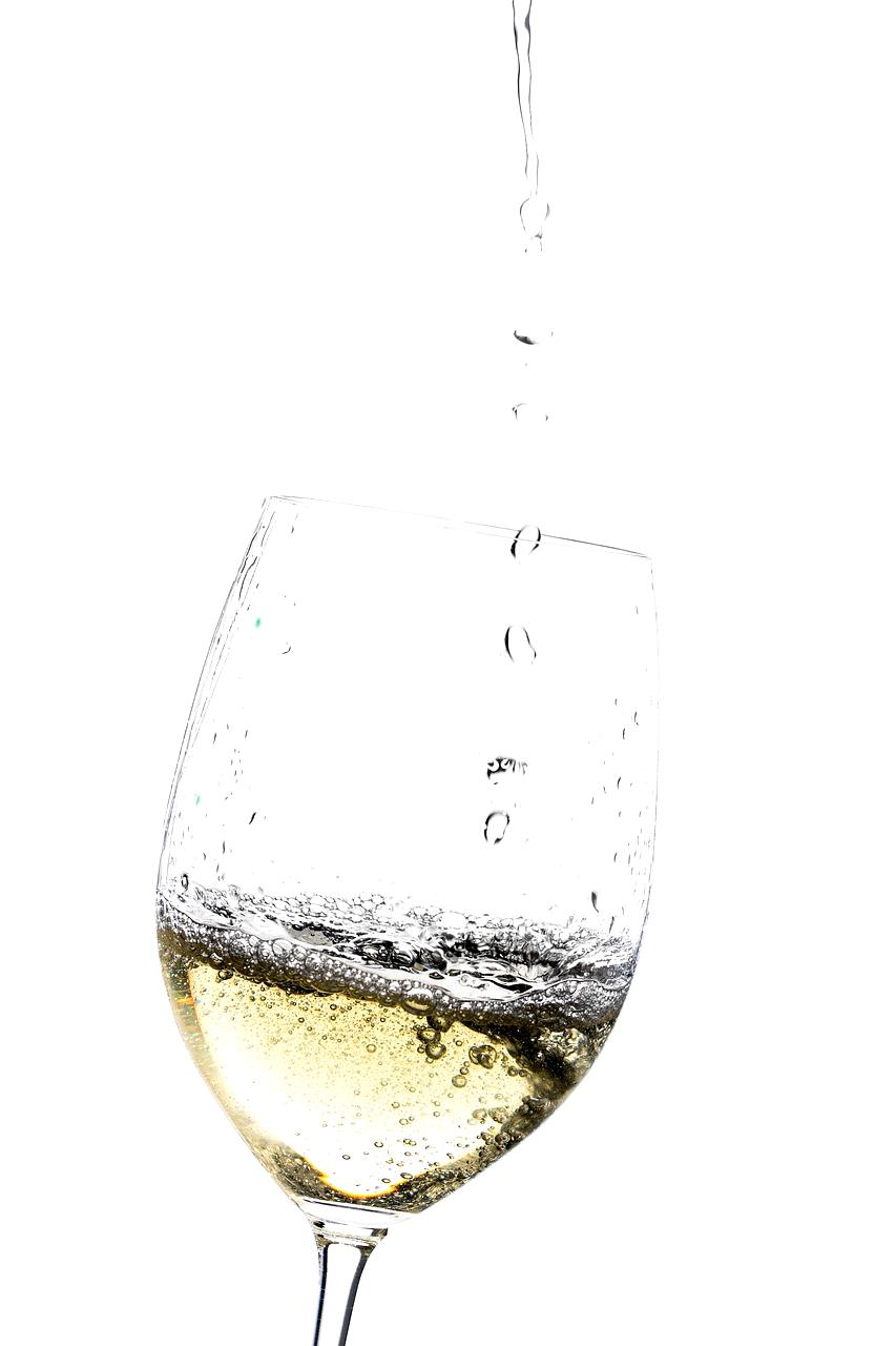 Collection de champagnes de prestige dans notre cave réfrigérée